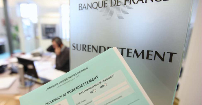 Surendettement en France : les chiffres marquants du rapport annuel 2025