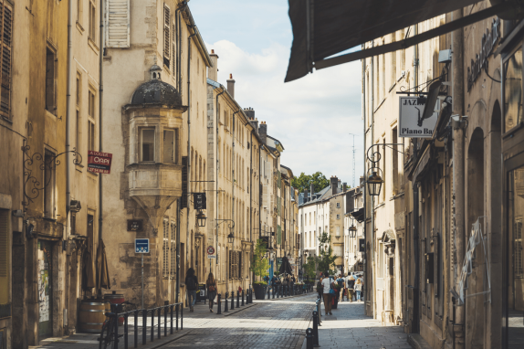 Immobilier à Nancy : vers un ajustement des prix de vente face à une location figée