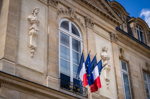 Crise des carburants : le lancement du Prêt Flash pour soutenir les entreprises face à l'inflation énergétique