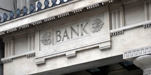 Primes et gratuité : le palmarès des offres de bienvenue des banques de réseau en avril 2026