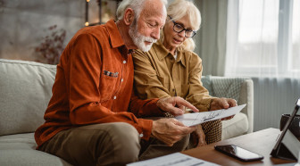 Endettement record de la France : vers un sacrifice financier consenti par les seniors ?