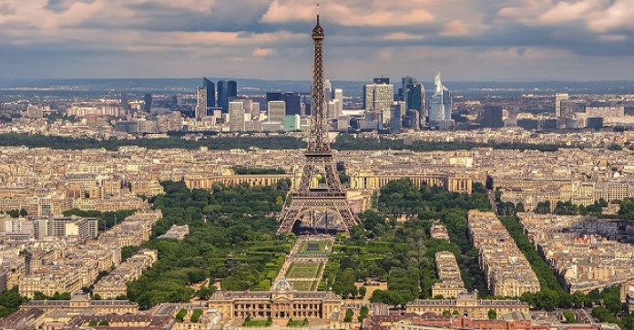 Bilan touristique 2025 : l'Île-de-France renoue avec des sommets financiers historiques