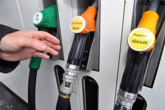 Pouvoir d'achat : le gouvernement déploie son plan d'aide face à la flambée des carburants