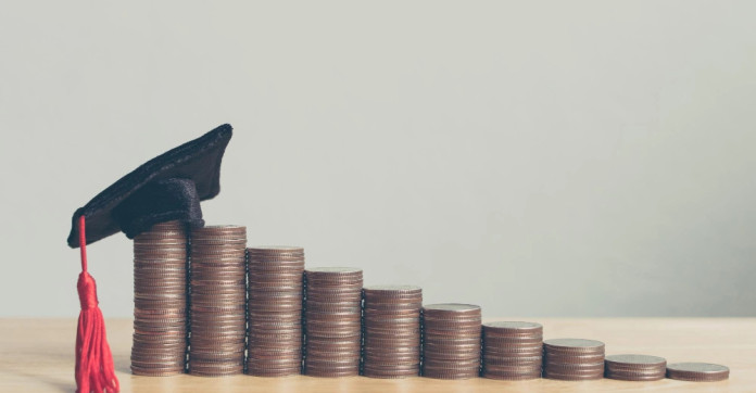 Financement des études : le Crédit Agricole reconduit son prêt à 1,99 % sans caution parentale