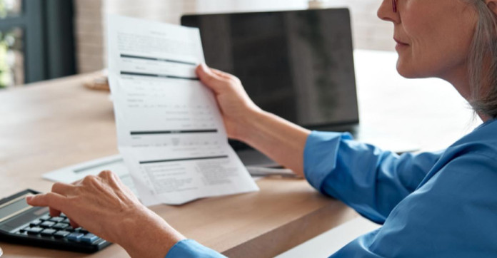 Retards de versement des retraites : l'Assemblée examine un projet de « pension temporaire »