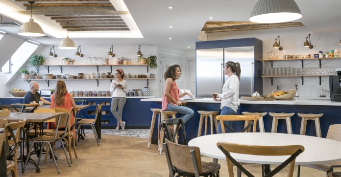 EN IMAGES. Airbnb pose ses valises dans son nouveau "Nid" à Paris