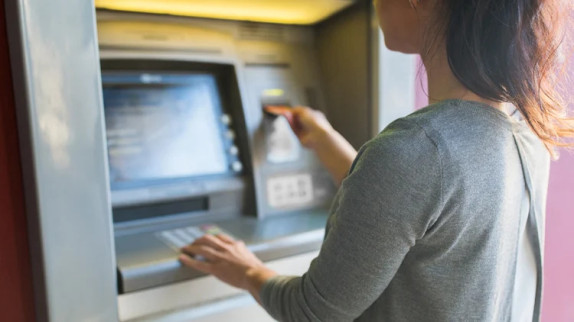 Frais bancaires : les tarifs augmentent de 2,7 % en 2026 et dépassent largement l'inflation