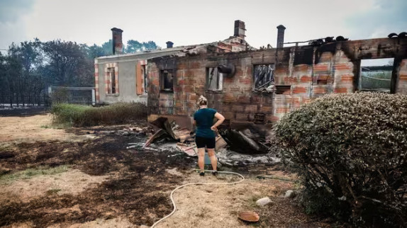 Incendies en Gironde et Landes : quelles mesures d'urgence pour les 220 000 personnes évacuées ?