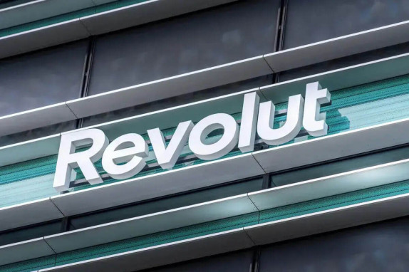 Secteur bancaire : Revolut obtient sa licence en France et franchit une étape clé de son expansion