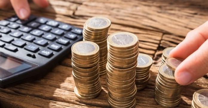 Crédit conso : pourquoi emprunter 6 001 € peut coûter moins cher que 5 999 €