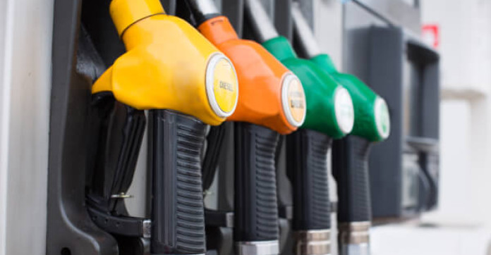 Pouvoir d'achat et carburant : syndicats et oppositions dénoncent l'impuissance du gouvernement