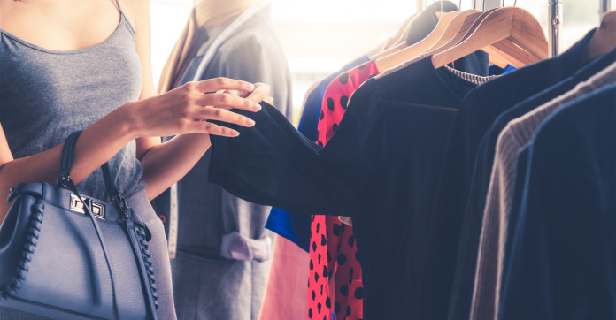 Consommation : les achats de biens reculent encore de 0,5 % en septembre