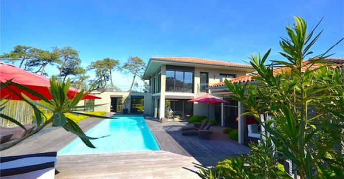 EN IMAGES. À vendre : maison de luxe à Biarritz