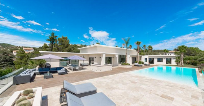 EN IMAGES. À vendre : luxueuse villa avec vue sur le golfe de Saint-Tropez
