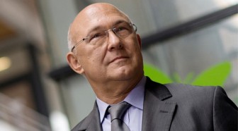 Sapin: "le coup de l'héritage" n'est "pas crédible", au gouvernement de "prendre ses responsabilités"