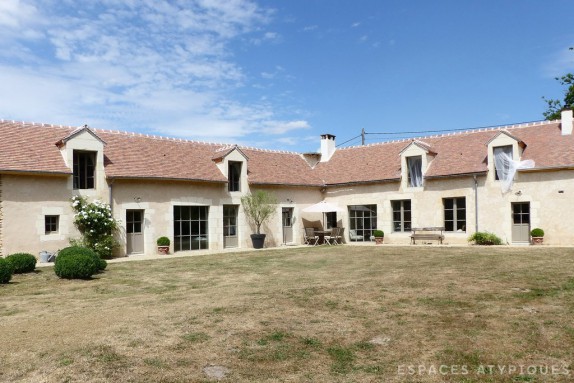 EN IMAGES. À vendre : une ancienne ferme restaurée à Rambouillet