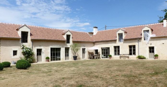 EN IMAGES. À vendre : une ancienne ferme restaurée à Rambouillet