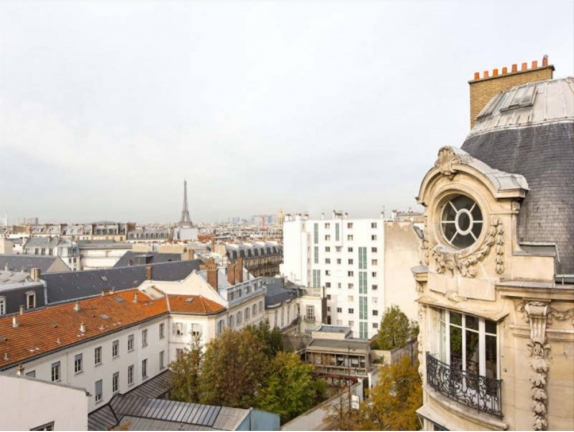 EN IMAGES. À vendre : triplex à Paris avec vue sur la Tour Eiffel