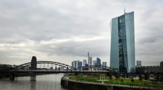 BCE : un panel d'économistes abaisse ses prévisions d'inflation