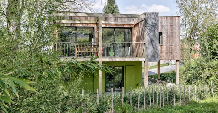EN IMAGES. A vendre : villa d'architecte dans les arbres près de Biarritz