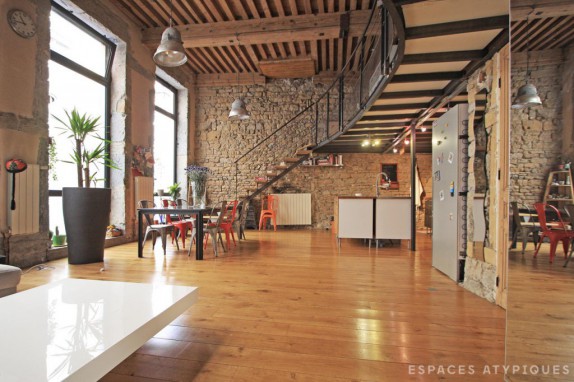 EN IMAGES. A vendre : loft canut au coeur de Lyon