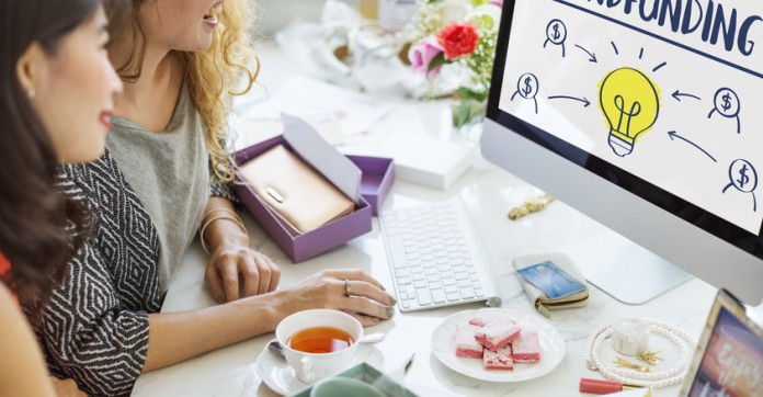 Crowdfunding : les femmes parviennent plus souvent à mener leur campagne jusqu'au bout