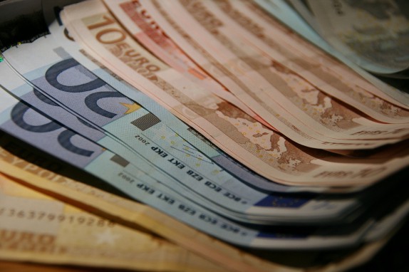 Epargne : les Français placent leurs économies sur... leur compte courant