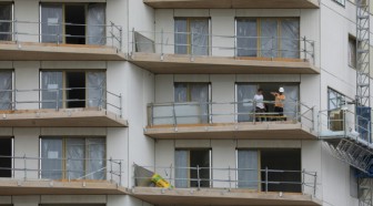 Le gouvernement lève le suspense sur sa "stratégie" pour le logement