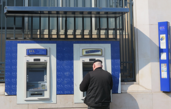 En un an, 9.000 agences bancaires ont fermé en Europe