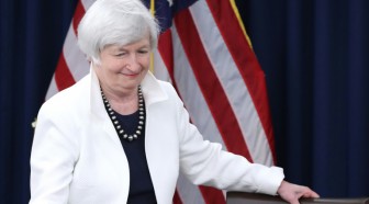 USA: resserrer les taux "progressivement" mais "pas trop progressivement non plus" (Yellen/Fed)