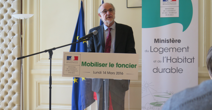 Vers une suppression des frais de notaire et une hausse de la taxe foncière ?
