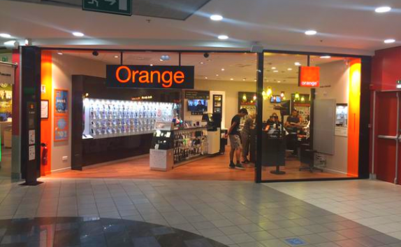 Orange banque vise 2 millions de clients d'ici 2027