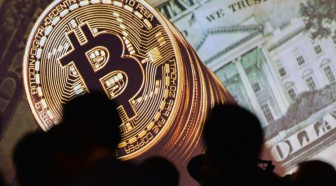 Le bitcoin grimpe à un nouveau sommet historique, au-dessus de 5.000 dollars