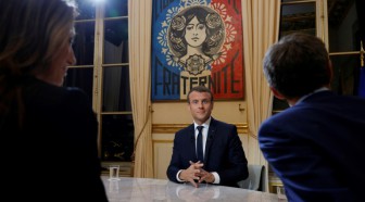 Chômage: Macron évoque une "plénitude" des résultats "dans un an et demi, deux ans"