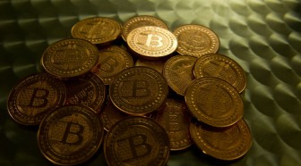 Pour échapper à l'inflation, les Vénézuéliens chassent les bitcoins