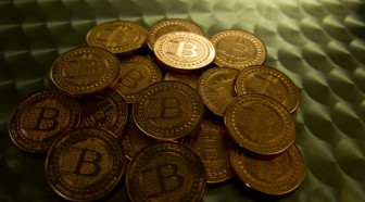 Pour échapper à l'inflation, les Vénézuéliens chassent les bitcoins