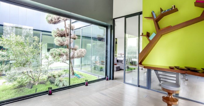 EN IMAGES. A vendre : maison d'architecte japonisante dans un ancien garage