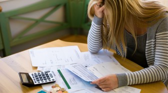 Les banques s'engagent contre l'exclusion bancaire et le surendettement