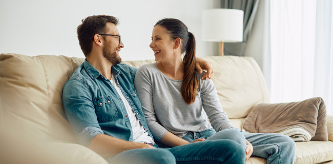 Acheter un logement en couple pacsé : quelles précautions ?