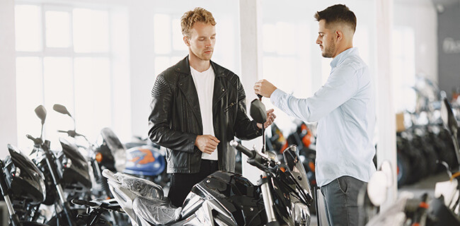 Crédit moto et CDD : peut-on emprunter et à quelles conditions ?