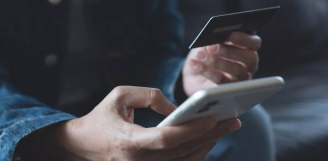Comment faire un virement par SMS ?