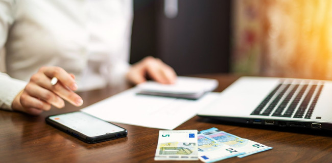 Frais bancaires abusifs : comment les contester ?