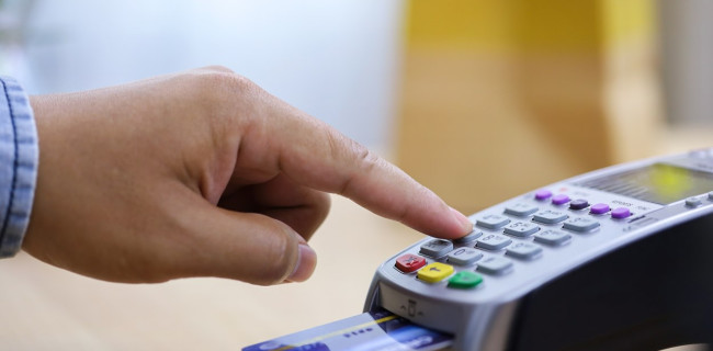 Carte à autorisation systématique : fonctionnement et comparatif