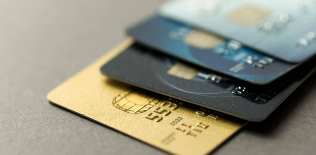 Carte bancaire personnalisée : prix et banques qui la proposent