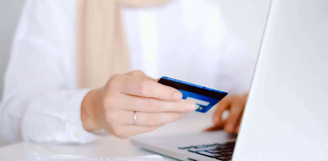 Visa Electron : plafond, paiement en ligne et alternatives