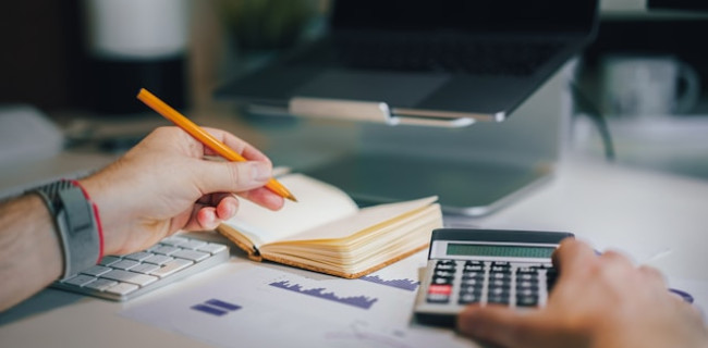 Investir progressivement sur son PEA : stratégie DCA