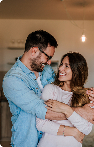 Julie et Romain, exemple d'assurance emprunteur